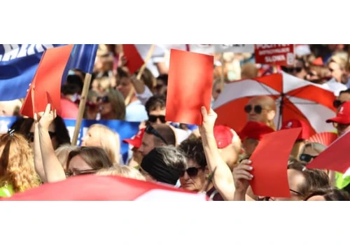 „Premierze, obiecałeś!”. Protest nauczycieli w Warszawie