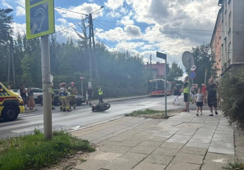 Wypadek motocyklowy na Michałowicza. Droga stanęła na dobre!