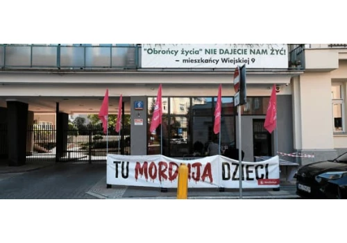 Demonstracja pod przychodnią aborcyjną rozwiązana