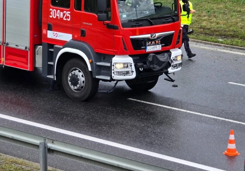 Zablokowany zjazd z S19 na węźle Kraśnik Południe. Policja kieruje na objazdy