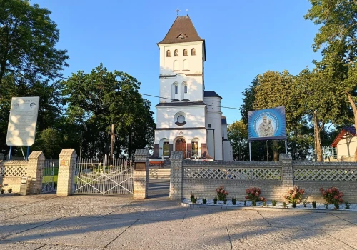 Ostrowąs. Osiem wieków historii wokół jednego sanktuarium