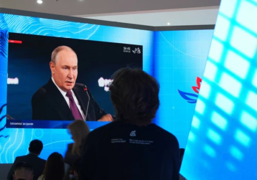 Putin we Władywostoku: Jest szansa na porozumienie pokojowe
