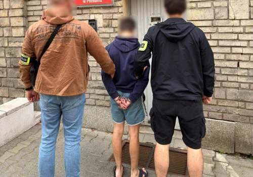 POZNAŃ: 19-letni obcokrajowiec zaatakował nożem swojego rodaka. Nóż ukrył pod materacem