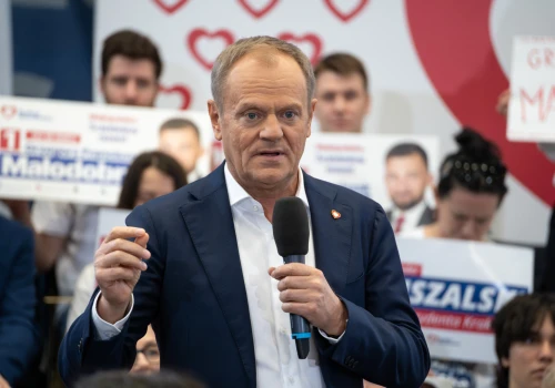 2590 zł wpływa już na konta. Nie trzeba składać wniosku