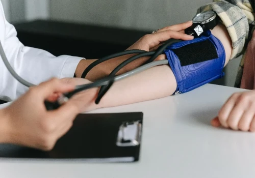 Ministerstwo Zdrowia rozszerza diagnostykę. Pomiar wskaźnika kostka-ramię ma być refundowany