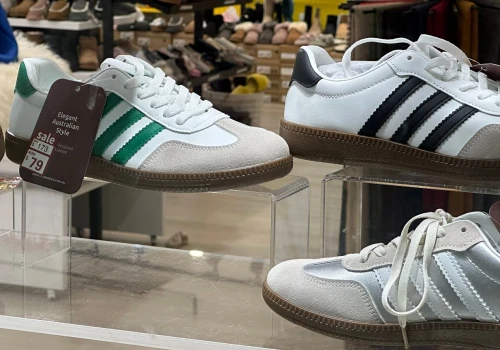 To jedne z najmodniejszych sneakersów. Kultowe Adidas Samba w końcu potaniały
