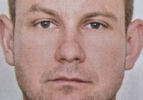 Gdzie jest Grzegorz Pożóg? Ma czaszkę na ręku. Policjanci apelują o pomoc