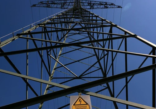 Nowe taryfy za prąd od poniedziałku. Przemysł ma zaoszczędzić 500 mln zł