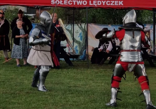 Miecze poszły w ruch – rycerze w Lędyczku!