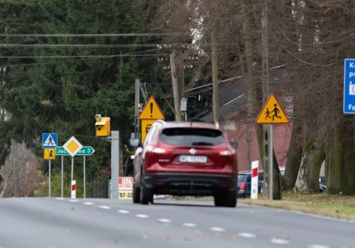 Nowe kary dla kierowców. 7500 zł mandatu i zaledwie 6 km/h tolerancji