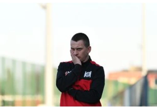 Rażąca nieskuteczność Czarnych w Lubaczowie. Trener Szymon Cetnarowski zrezygnował. Drużynę poprowadzi Sylwester Posełkiewicz.