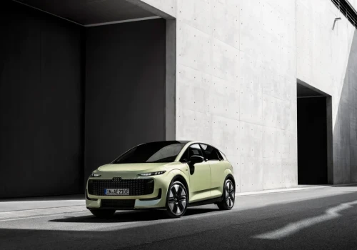 Audi A2 e-tron oficjalnie. Do 646 km zasięgu i tylko 12,8 kWh na 100 km