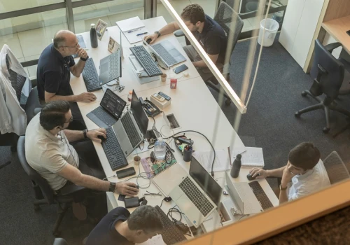 Polska branża IT studzi optymizm. Firmy stawiają na sprzedaż i rentowność