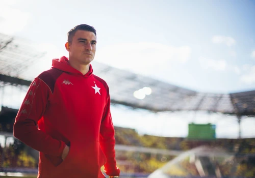 Haditaghi vs Królewski! Wrze po transferze Jordiego Sancheza