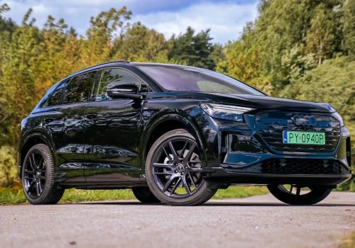 Test Audi Q4 e-tron. Pełen zachwycających zmian dla fanów nowych technologii