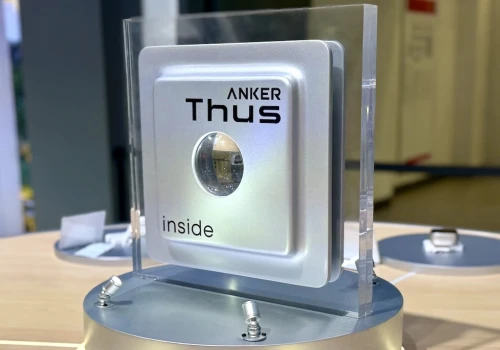 Najszybszy powerbank i pierwszy zasilacz ratujący laptopa. Anker wkurzy wiele firm