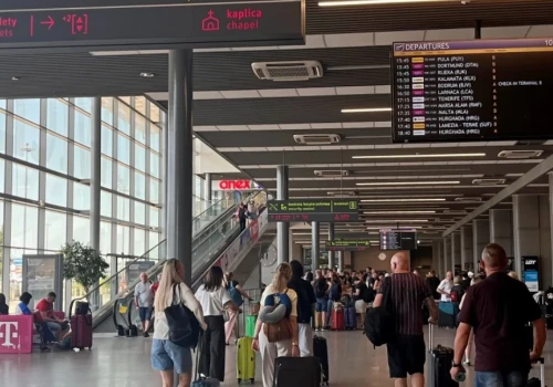 Podróżny na lotnisku w Pyrzowicach powiedział, że ma w bagażu bombę atomową
