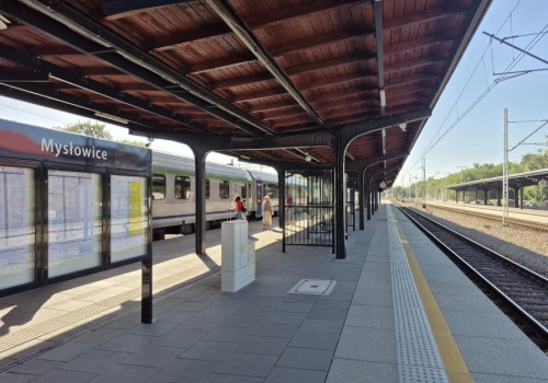 Stacja Mysłowice już po modernizacji, ale to jeszcze nie koniec zmian. Ma być bezpieczniej i ładniej