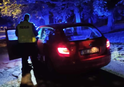 Obywatelskie ujęcie w Tarnowskich Górach. Pijany 64-latek jechał z otwartymi drzwiami