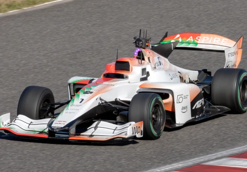 Autonomiczne bolidy A2RL rozegrały w Imoli pierwszy taki wyścig w Europie