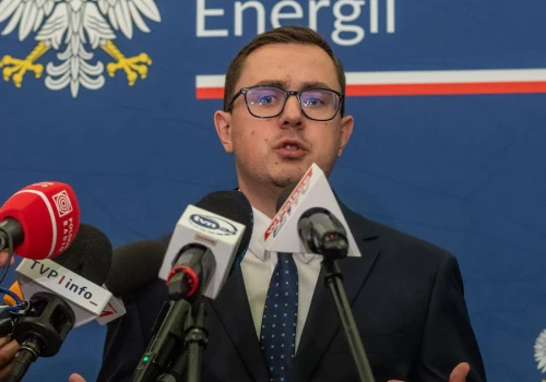 Ceny paliw przekroczą 10 zł za litr? Minister energii komentuje