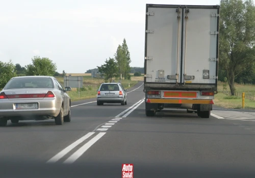 Kierowcy nie wiedzą, że jest więcej niż jeden znak zakazujący wyprzedzania