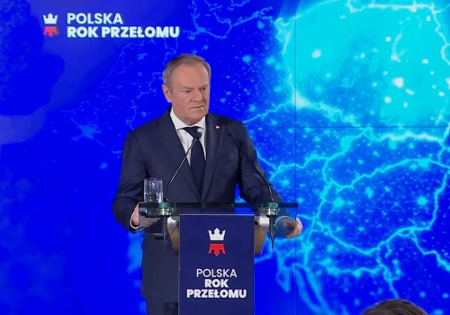 Tusk: Przepisy na przejazdach kolejowych muszą być zaostrzone
