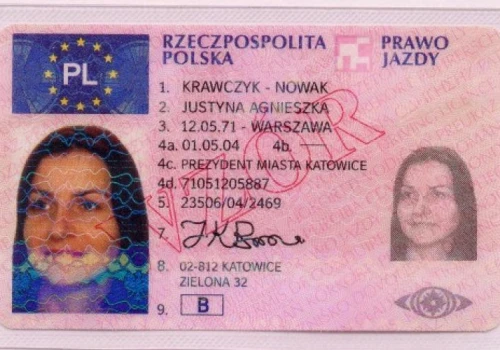 Kto odpowiada, gdy AI zmieni dane na skanie prawa jazdy