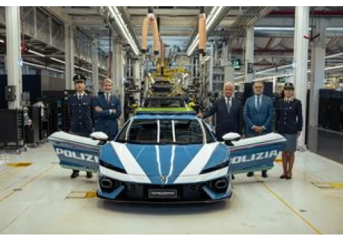 Lamborghini Temerario trafi do włoskiej policji. Wbrew pozorom nie będzie ścigało piratów drogowych
