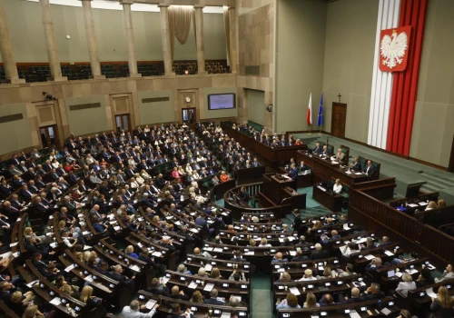 Jak wyglądałby podział mandatów, gdyby wybory odbyły się dziś? Zaskakujący scenariusz