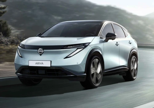 Nissan Ariya częściowo znika z Europy. Mimo tego, że właśnie przeszedł facelifting. Zostanie tam, gdzie jest popyt