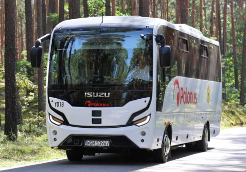 Dwa nowe autobusy już w drodze. ISUZU Grand Toro XL wyjadą na trasę z Leoncina do Warszawy