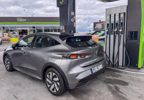 Ile pali nowe Renault Clio 6 Evolution z nowym silnikiem 1.2 115 KM na autostradzie? Prawdziwy test