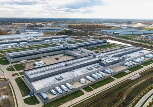 Urzędy spowalniają centra danych w Polsce. Branża postuluje przyspieszenie