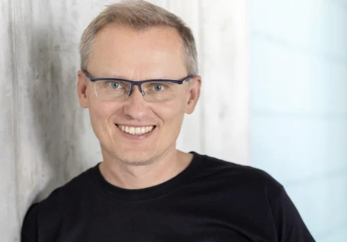 Stefan Batory poinformował o zwolnieniach w Booksy. Spółka rozwija AI, pracę straci 20 proc. załogi