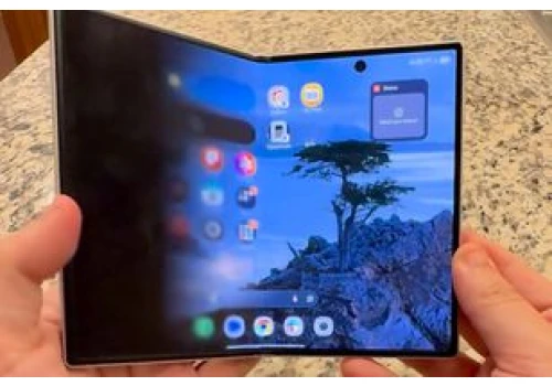 iPhone Duo przyciąga animacją składania? Fan to samo zrobił na Samsungu