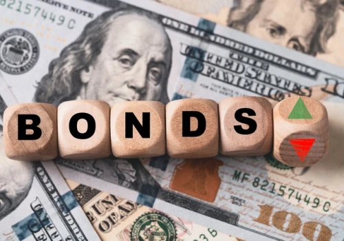 Rentowność 10-letnich obligacji USA na progu 5% – globalna wyprzedaż obligacji przed decyzją Fed