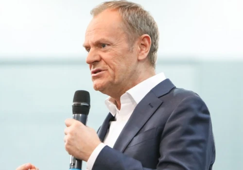 Tusk o historycznej umowie zbrojeniówki. Pioruny za miliardy i nowy "Niedźwiedź"