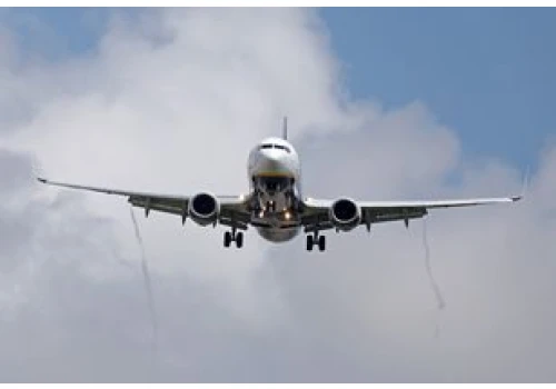 Ryanair w Dublinie: końcówka skrzydła musnęła pas przy lądowaniu