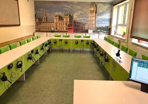 Nowoczesna pracownia językowa w Przydonicy. Specjalne stanowiska także dla uczniów z niepełnosprawnościami
