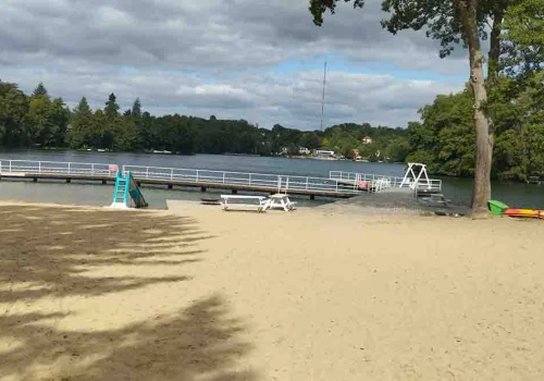 Łagów ma plażę. To świetna informacja