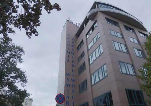 Awantura przed AWS. Wybrano nowego rektora, znamy nazwisko