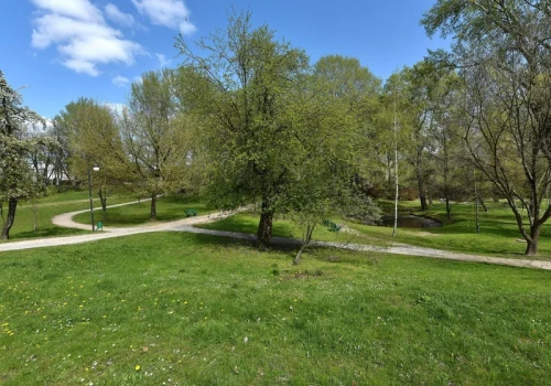 Wcale nie Łazienki i nie „Skaryszak”. To najstarszy park w Warszawie.