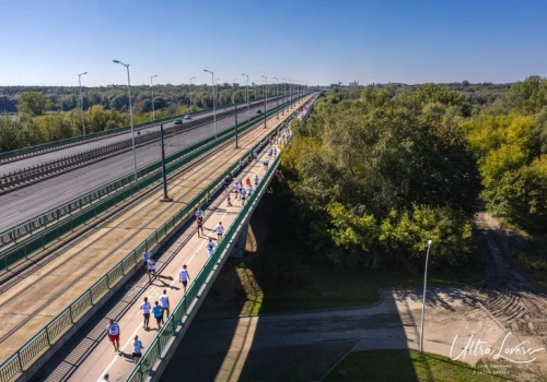 Bieg przez Most na Białołęce. Sobotnie zmiany w komunikacji i utrudnienia