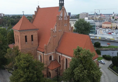 Katedra ma nowego proboszcza. Przez lata realizował się naukowo