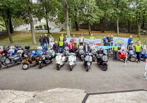 Vespa to nie skuter, to styl życia. Jej miłośnicy z Polski i Niemiec urządzili wspólny przejazd