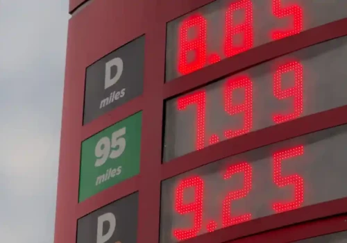 Sytuacja na stacjach paliw. Tyle od jutra zapłacimy za benzynę i diesla