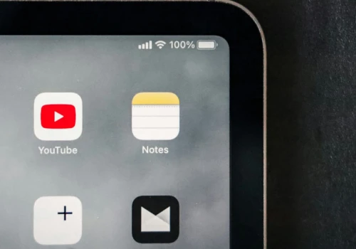 YouTube to ściek. Nie próbuj oglądać shortsów bez zalogowania