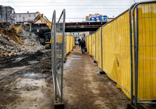 Przebudowa wiaduktu na ul. Francuskiej. Otwarto przejście dla pieszych