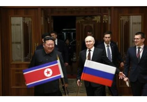 Kim pisze o 